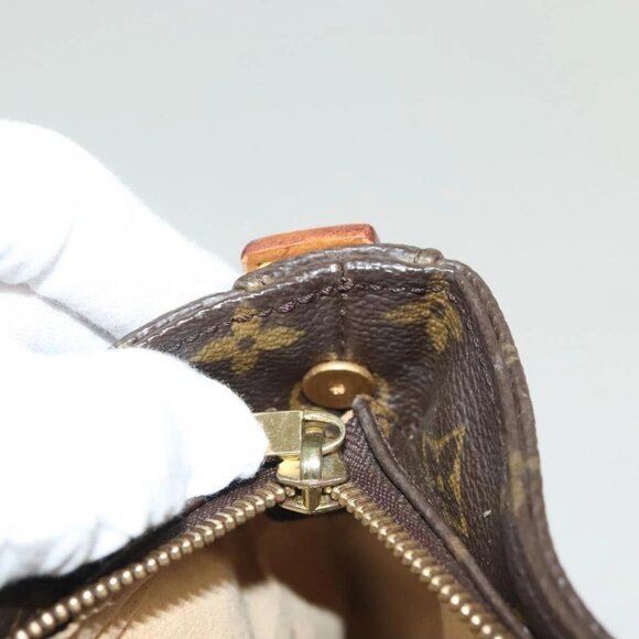 LOUIS VUITTON Monogram Looping GM Shoulder Bag - Picture 12 of 16